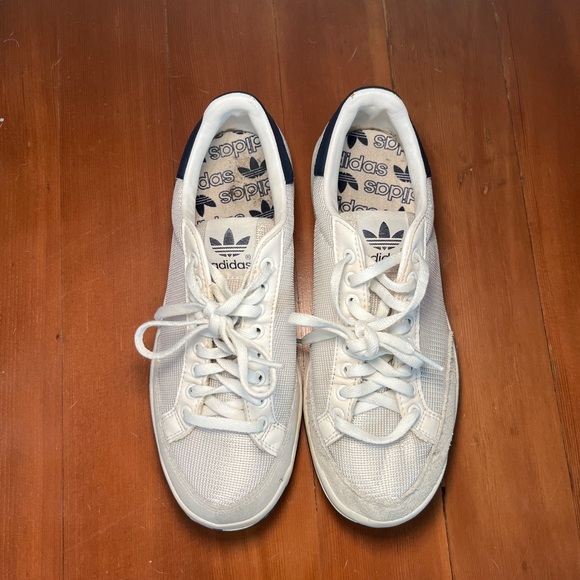 Adidas Rod Laver sneakers white/blue
Men’s 6 Women’s 8 - Picture 2 of 6